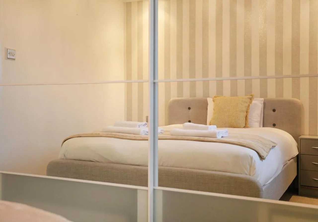 Apartment The South Maybury Residence Edinburgh