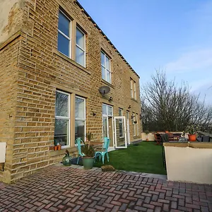  Holiday home One Eight Three Guest United Kingdom